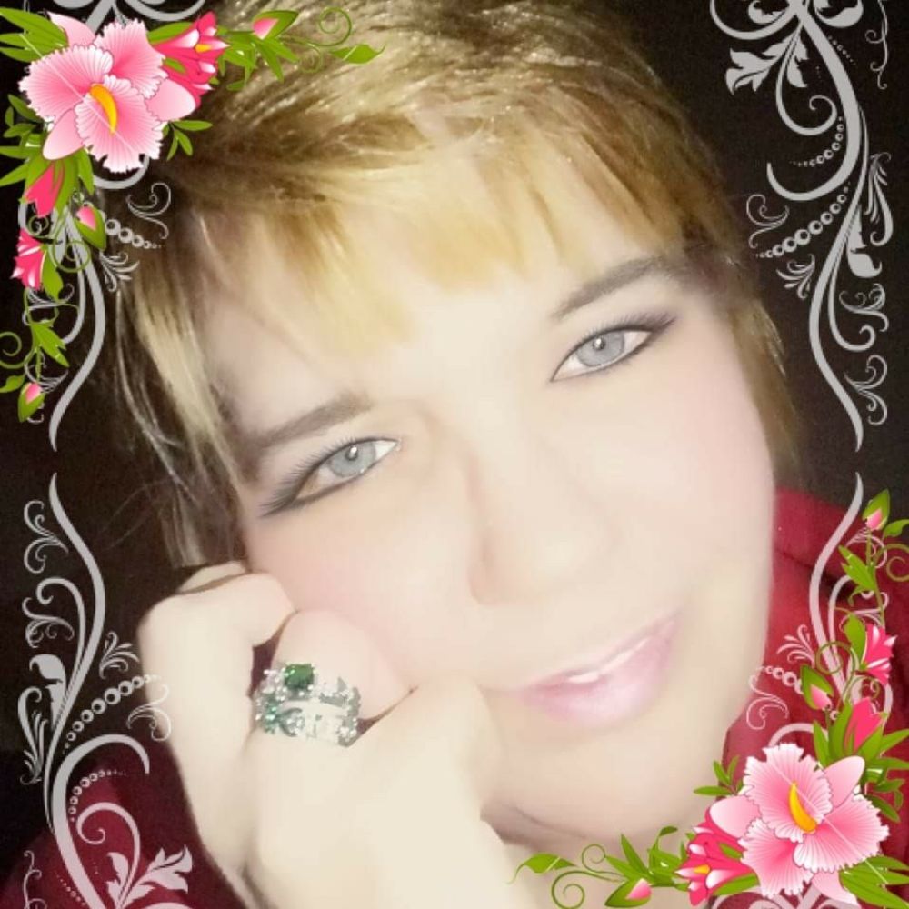 Meet your Posher, Cassandra